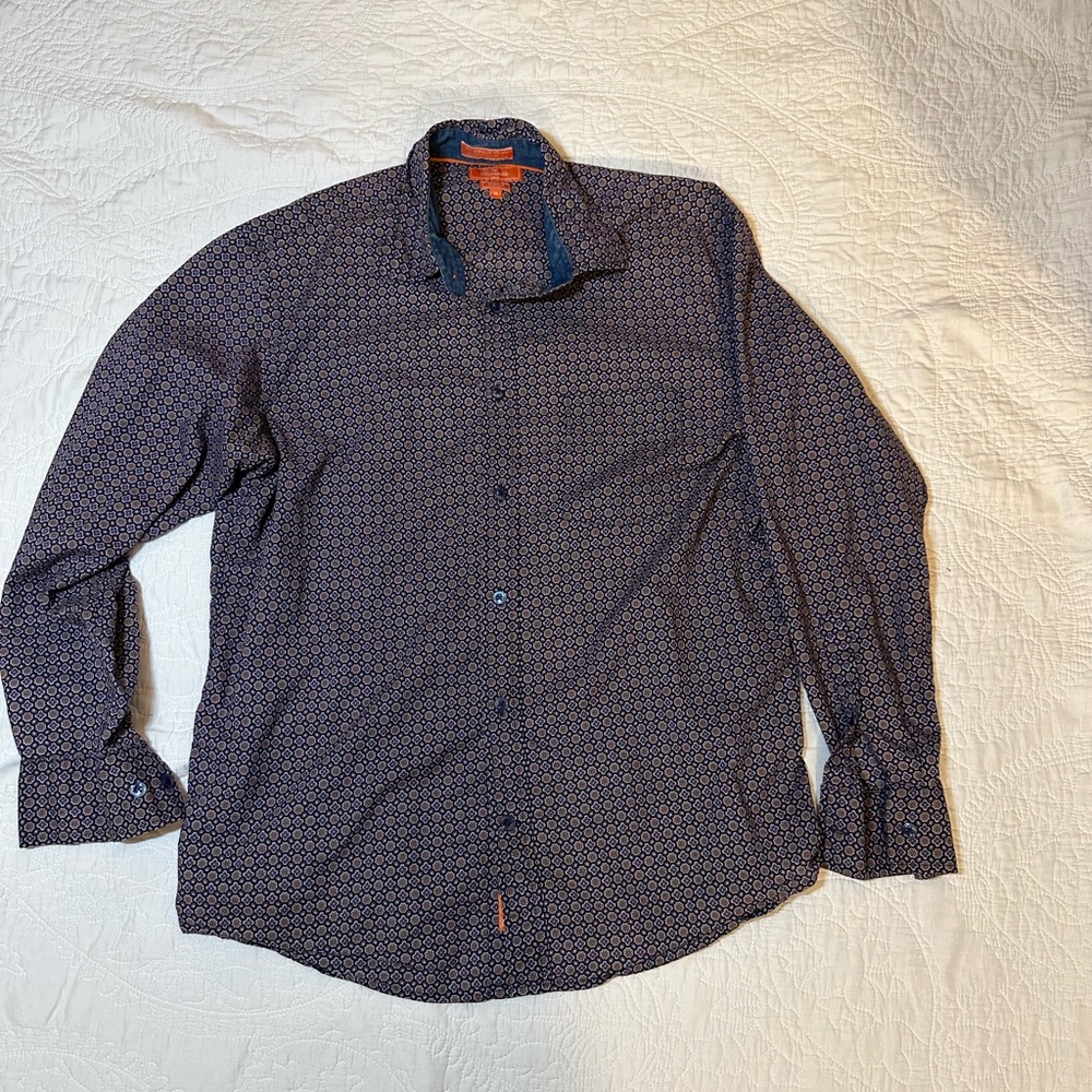 Men’s medium shirt